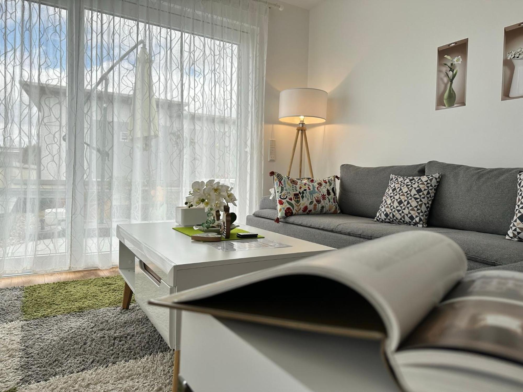 Panorama Penthouse Apartment Mit Klima Und Whirlpool Fuer Bis Zu 6 Personen Frankenthal (Rhineland-Palatinate) Exterior foto